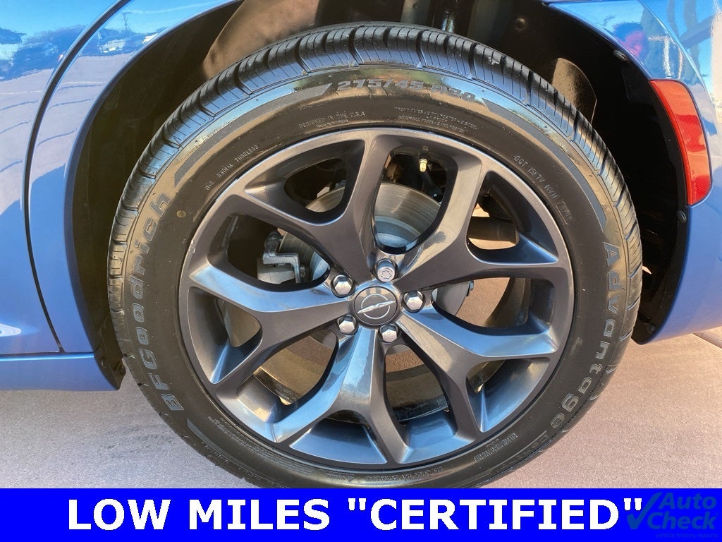 2021 Chrysler 300 Touring