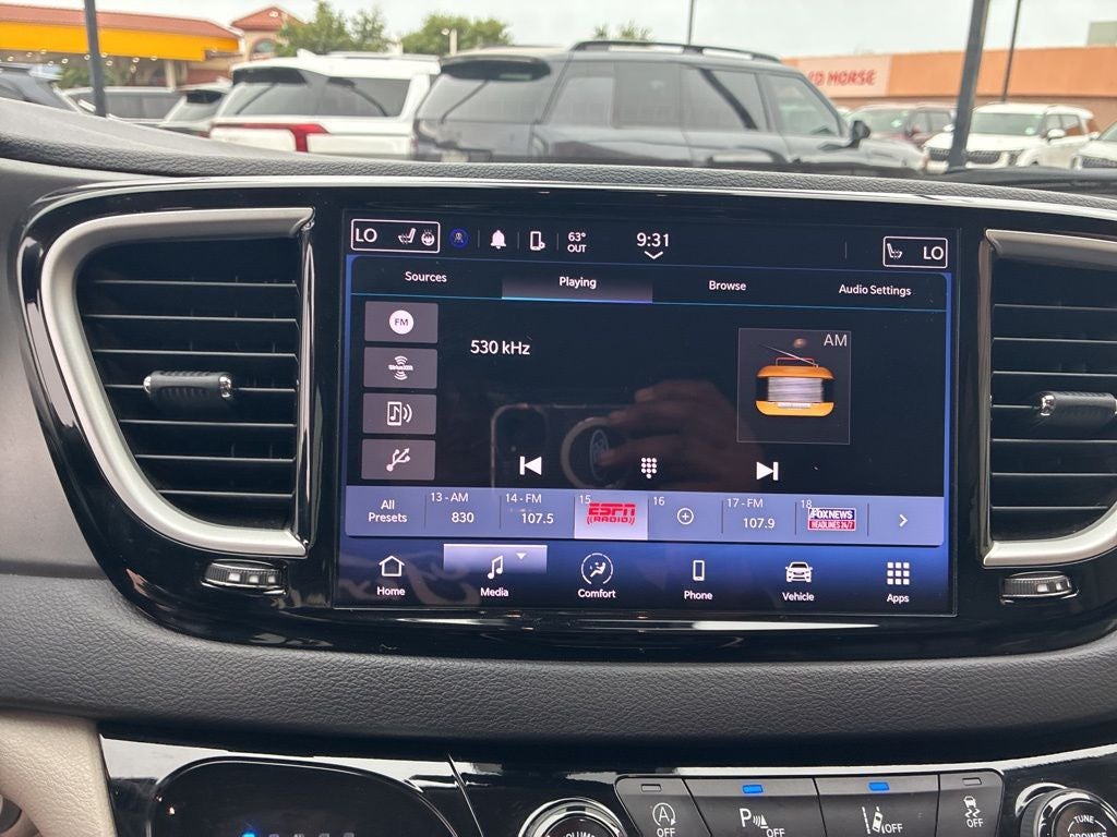 2024 Chrysler Pacifica Touring L