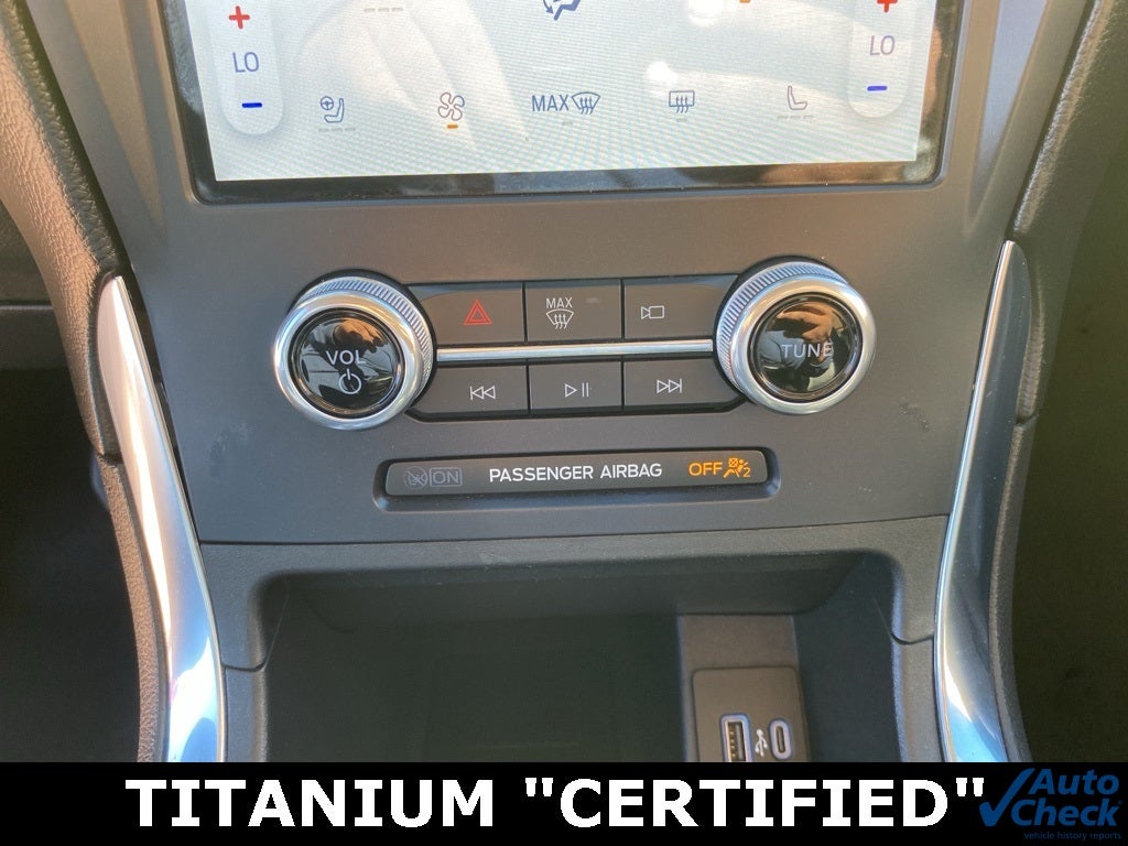 2022 Ford Edge Titanium