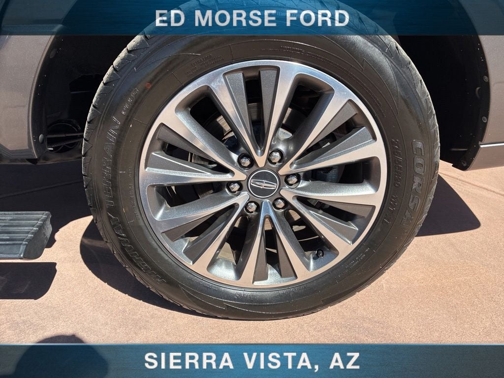 2015 Lincoln Navigator Base