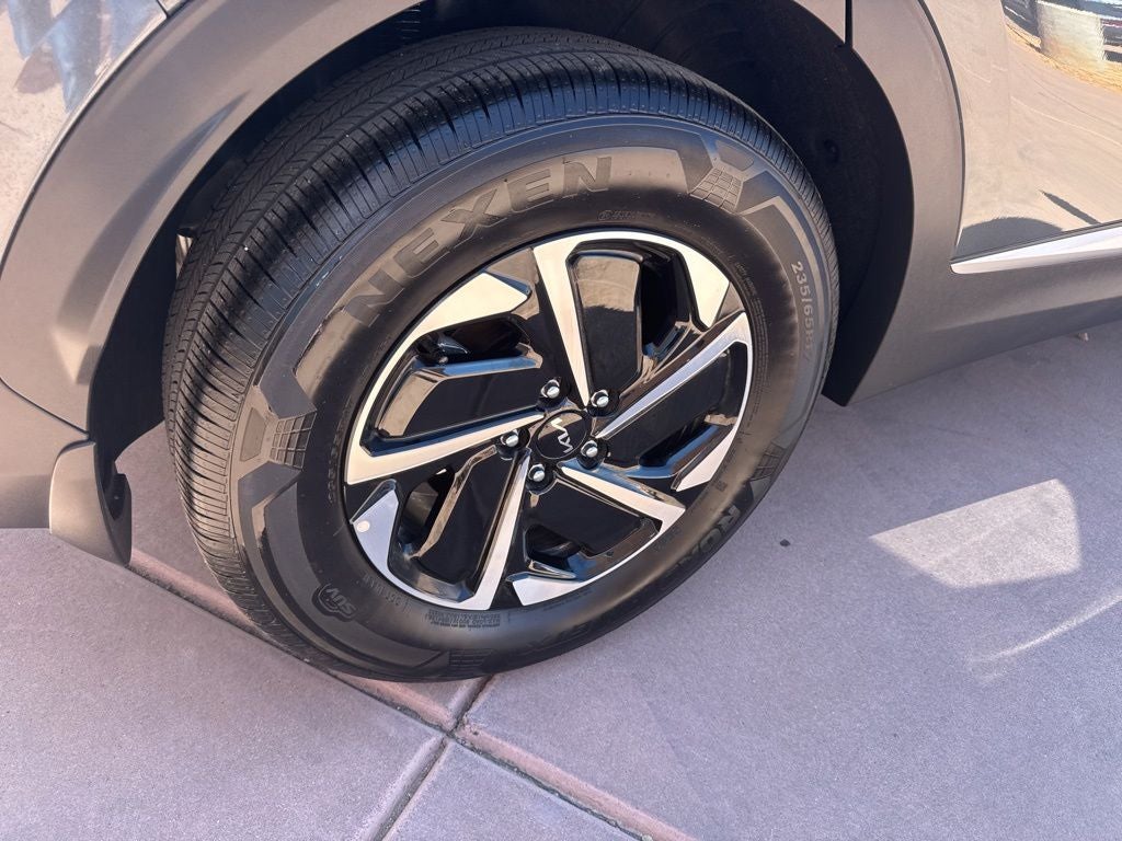 2025 Kia Sportage Hybrid LX